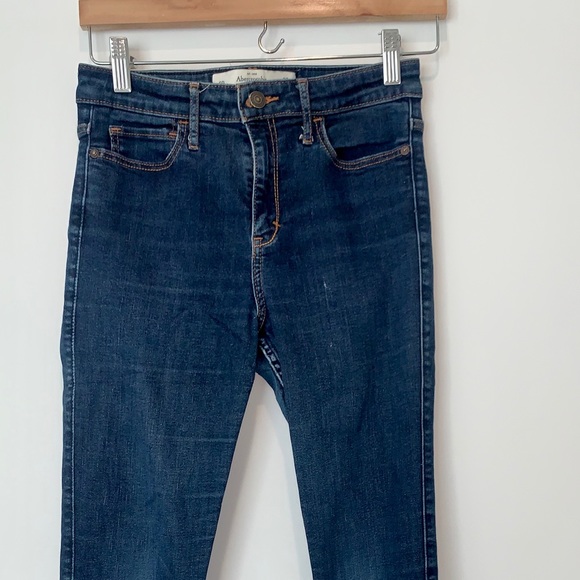 Dark Blue Jeans - Picture 2 of 2